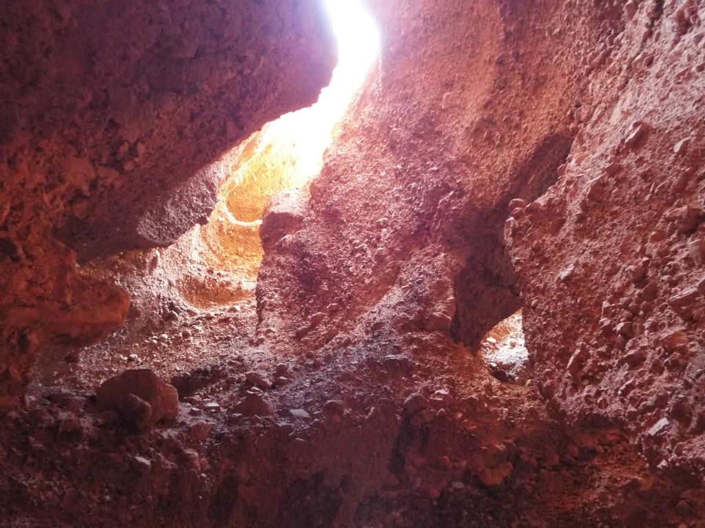 A view showing how the left side of the span fuses with the left side canyon wall: