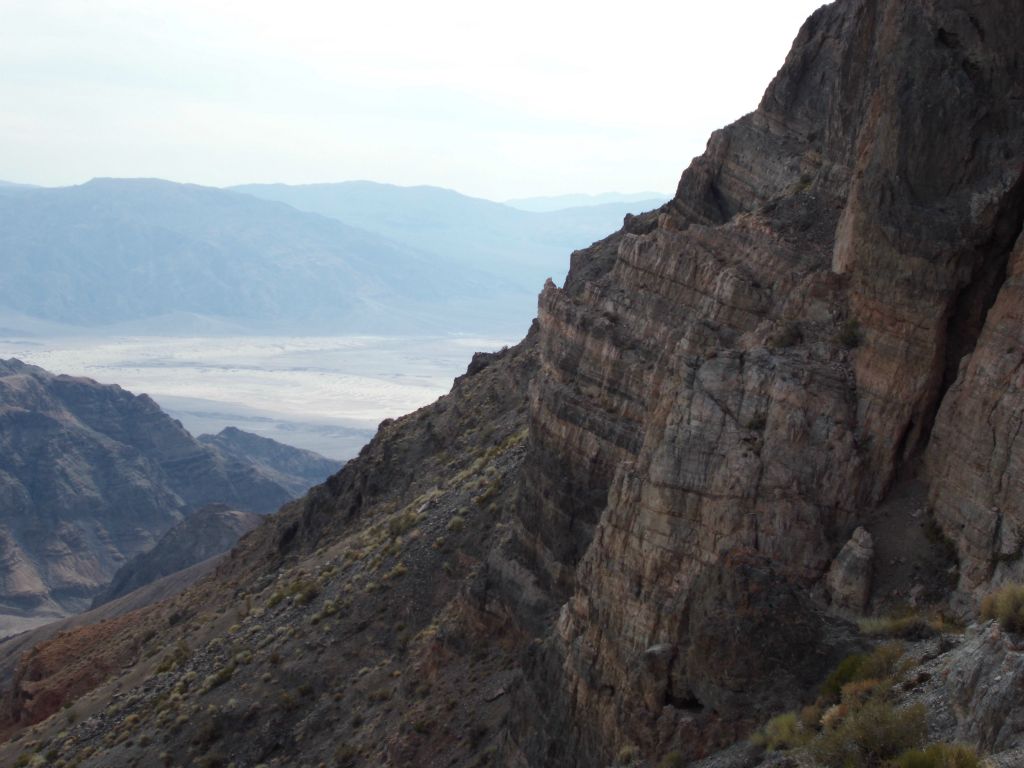 The cliffs of Thimble Peak limit the possible routes to the top: