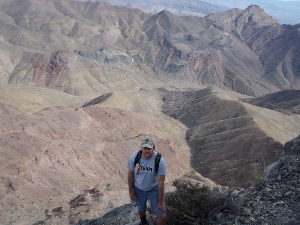 This picture is taken from where Javan was standing, showing the huge drop-off behind me: