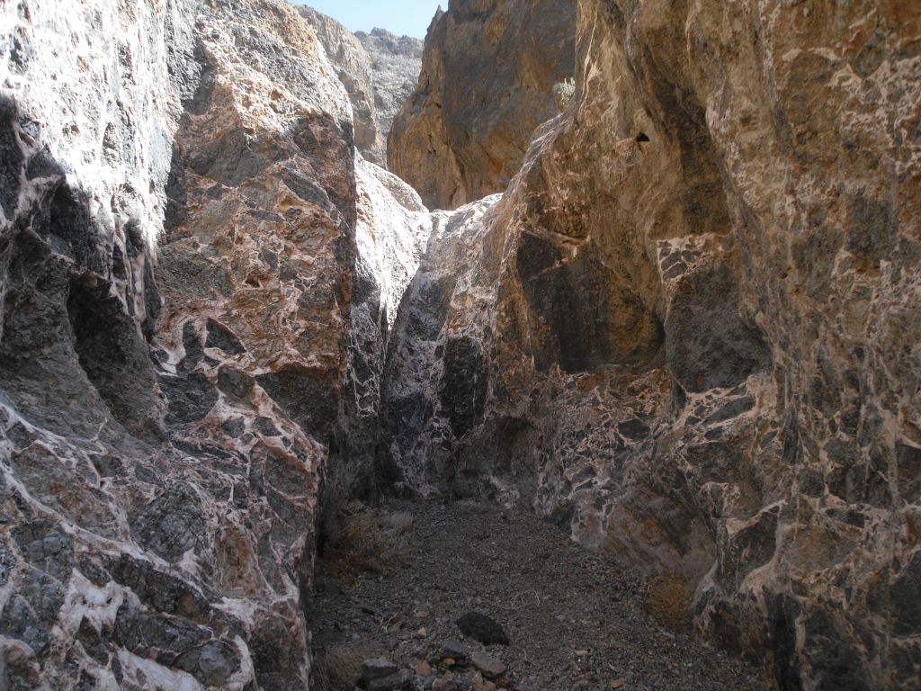 We soon encountered the 6th major dry fall of the canyon: