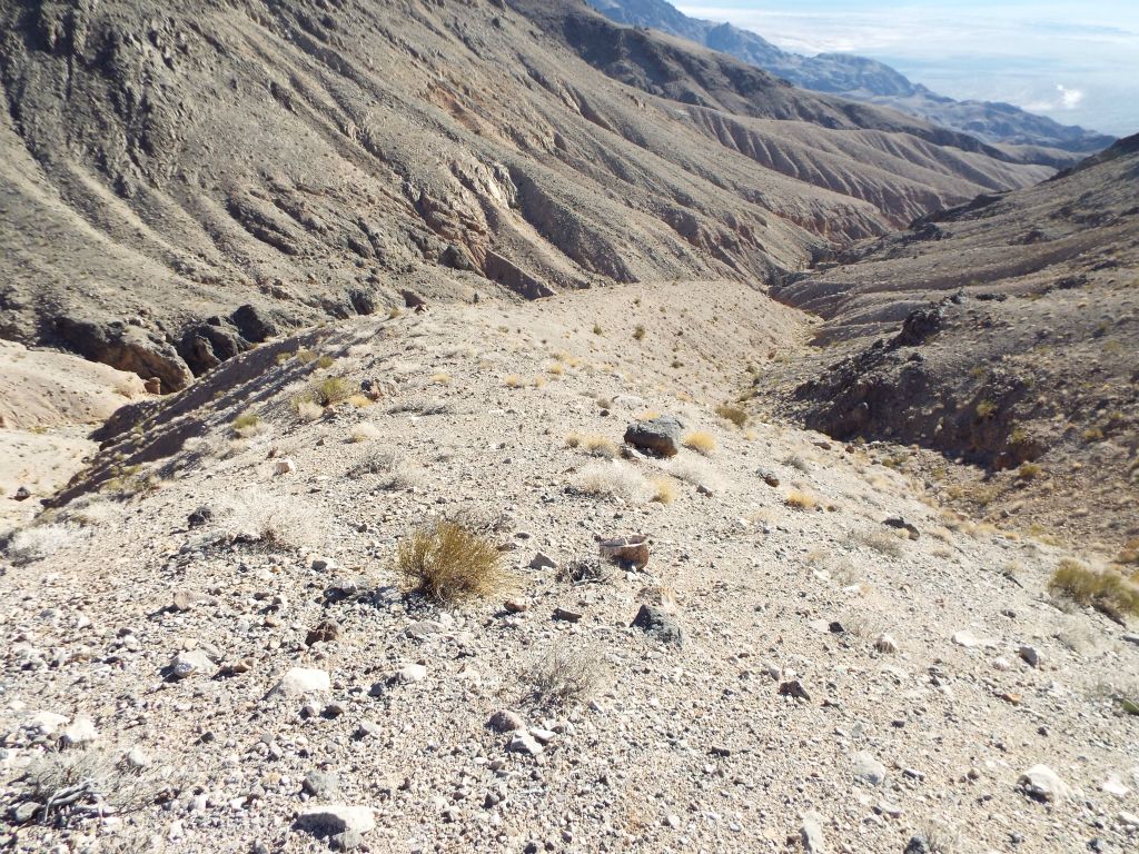 We decided to take this ridgeline down into Upper Little Arches Canyon.  Note the gully on the right side, which I partially used as well: