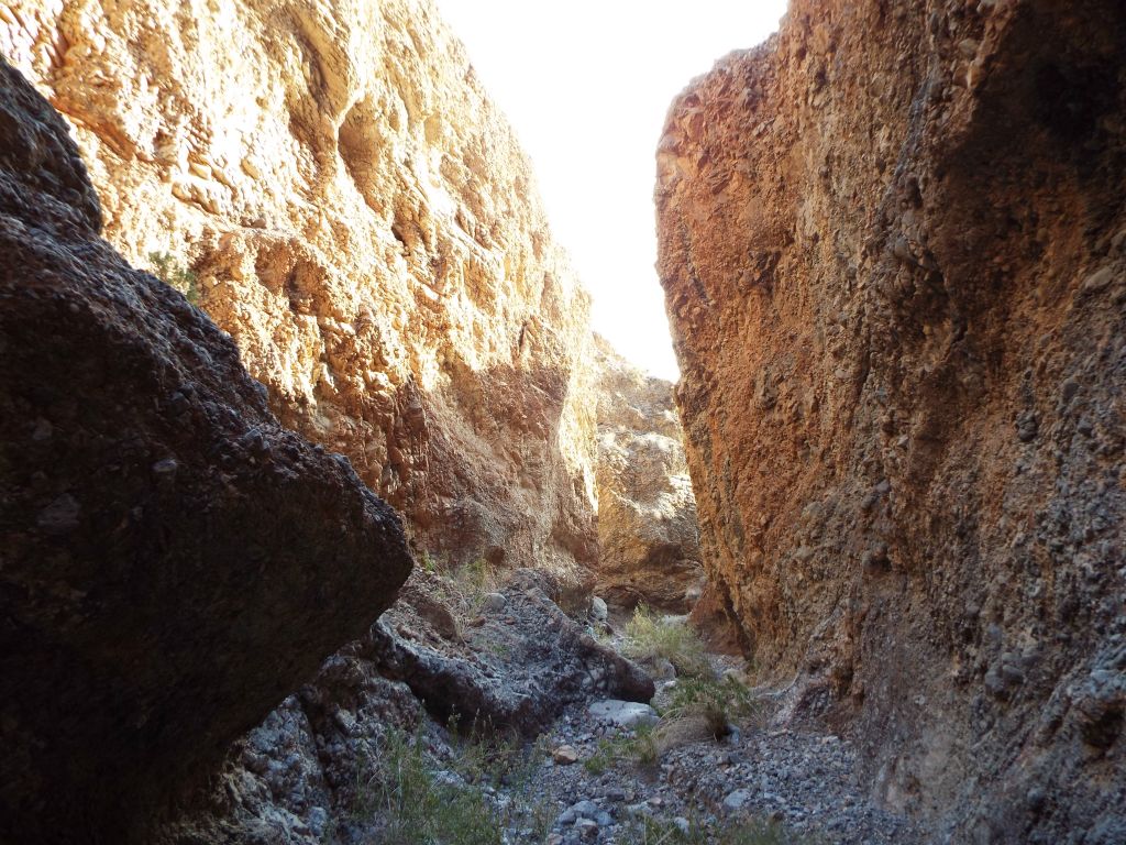 A very beautiful stretch of narrows to walk through.  Note the contrast of at least three main colors:
