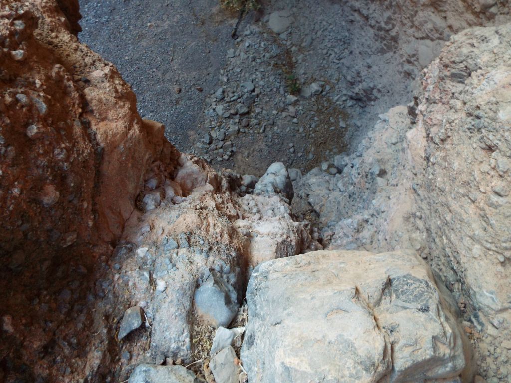 This was the final climb down of the right side dry fall (what would be the left side if hiked from below).  It just didn't feel safe to us because the fall was made of loose conglomerate rock that broke away easily: