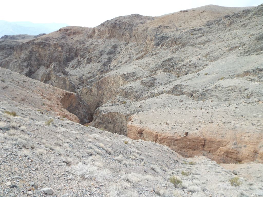 The views down into the canyon narrows below continued to impress us: