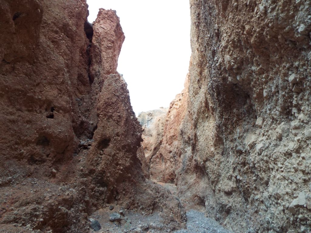 The few spots in the slot which opened up slightly gave us an even greater appreciation for the scale on display: