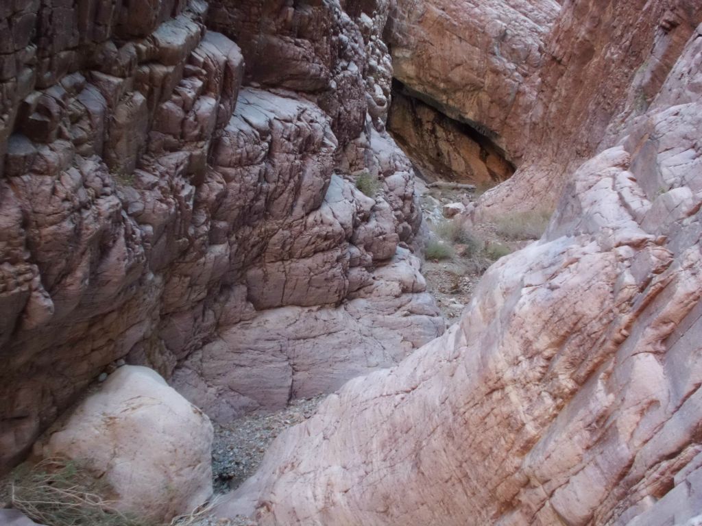 From this point on, the canyon narrows had such a remarkable beauty: