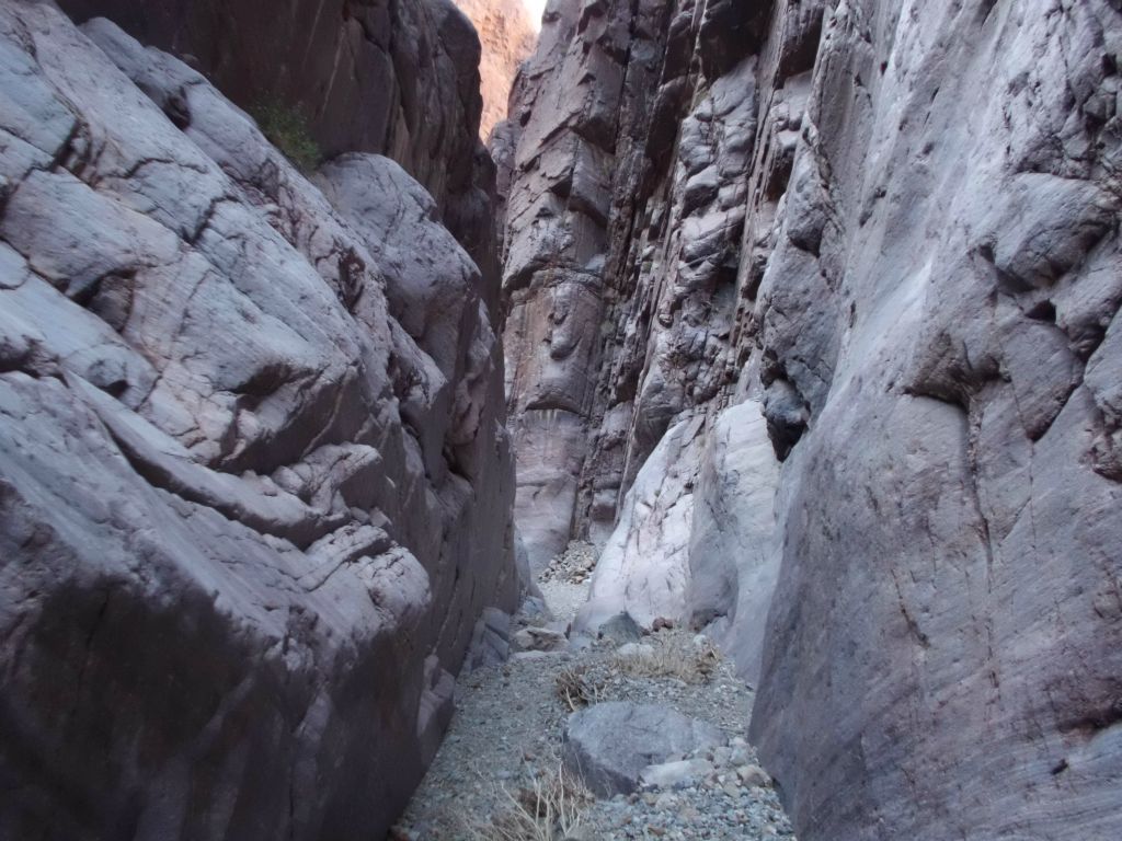 Up ahead we could see that the narrows were looking fantastic.  We kept hoping that we wouldn't run into any obstacles to stop us: