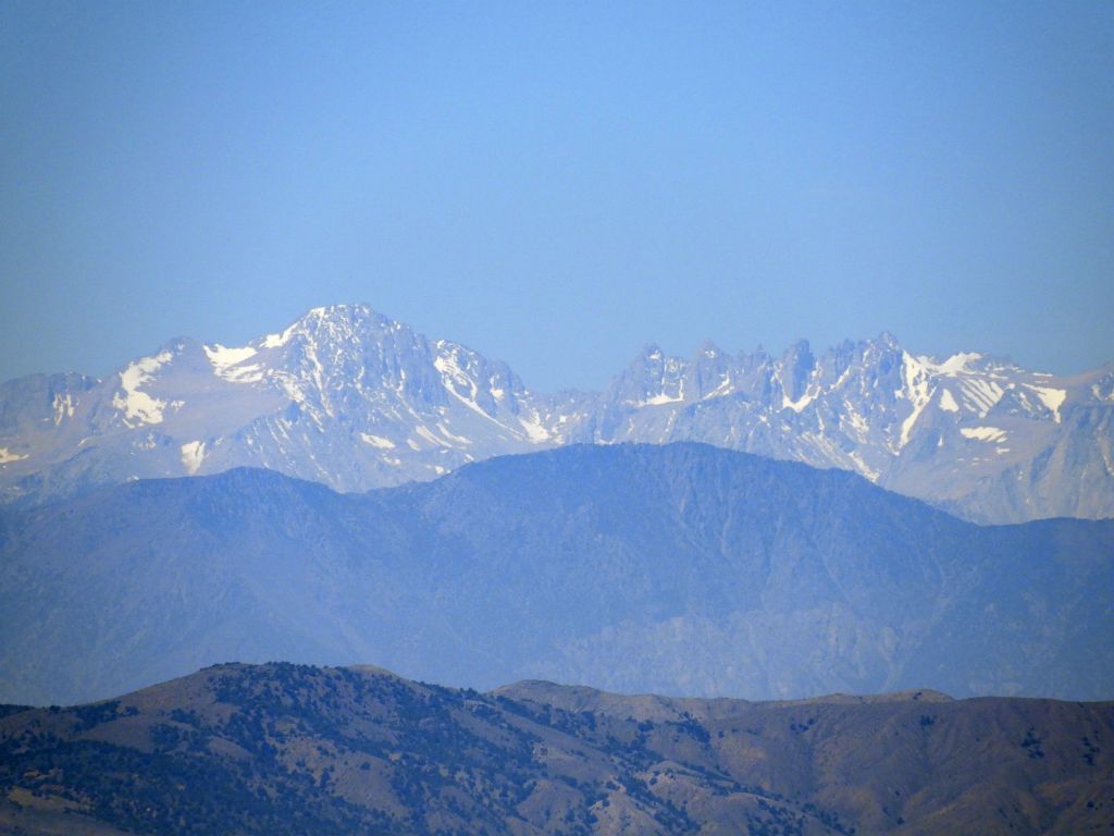 A couple of other Sierras peaks also visible were Mount Langley (14,025 feet) on the left and Mount LeConte (13,930 feet) on the right: