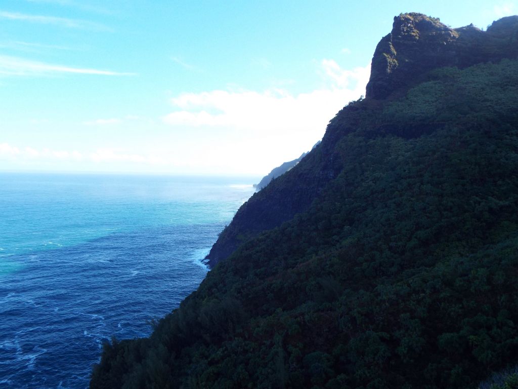 Looking back at the cliffs that I passed by earlier:
