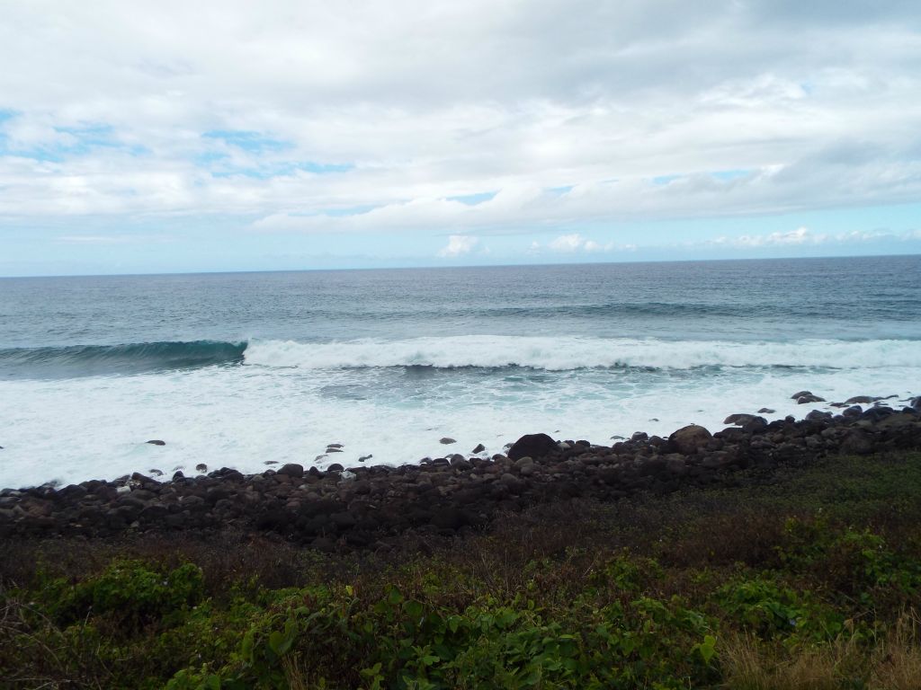 My first view of the rocky section of Kalalau Beach: