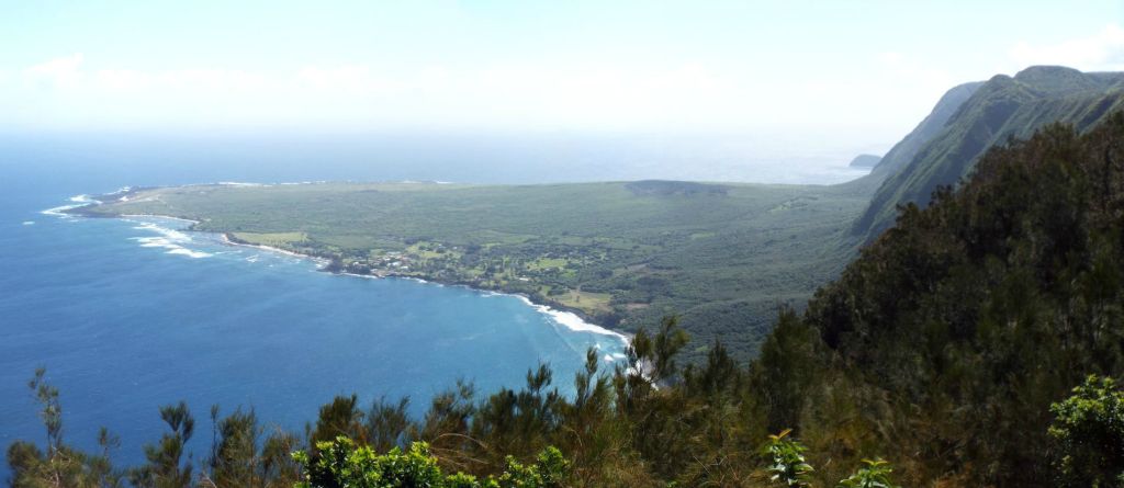Full panoramic of the Kalaupapa peninsula as seen from Kalaupapa Overlook: