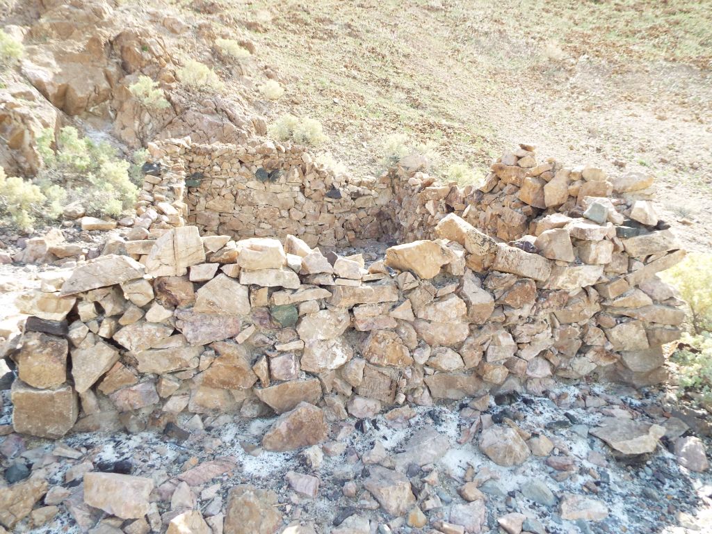 Here are the rock foundation remains of an old mining building: