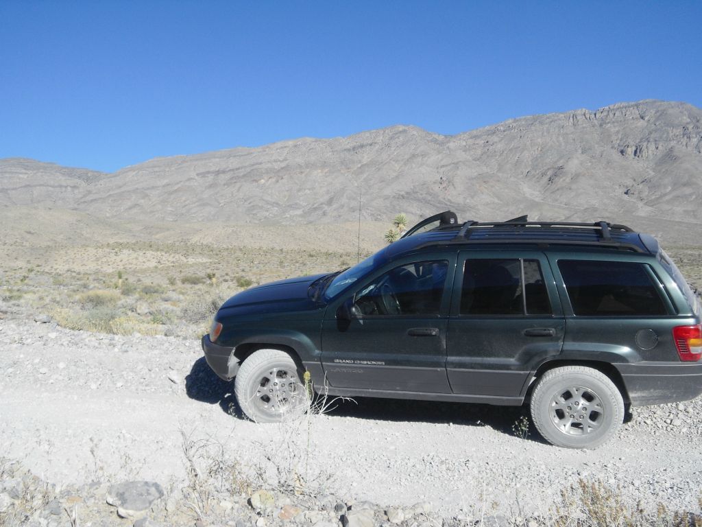 Dry Mountain has inspired me as a destination ever since I first caught sight of it from Round Valley.  Fast forward 7 months later and our 16 mile round-trip hike began on Racetrack Road: