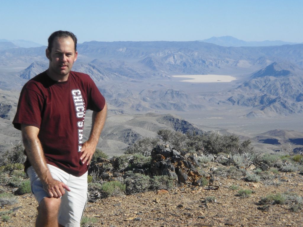 Picture of Steve on Dry Mountain with The Racetrack in the background: