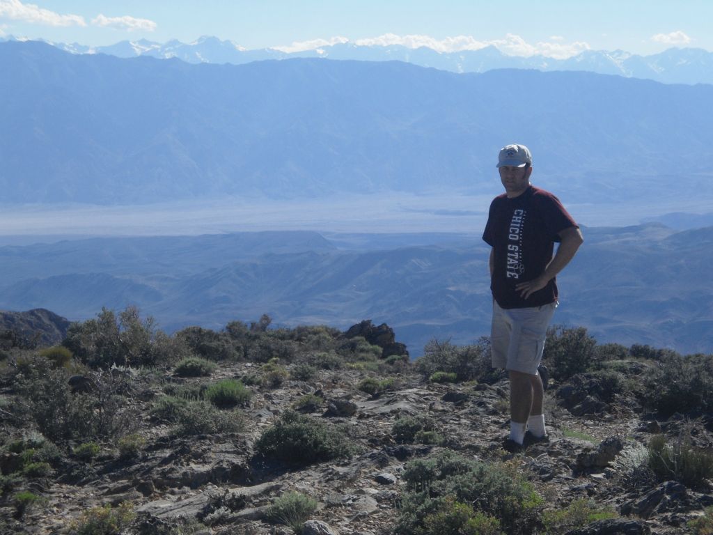 Picture of Steve with Saline Valley, the Inyos, and the Sierras: