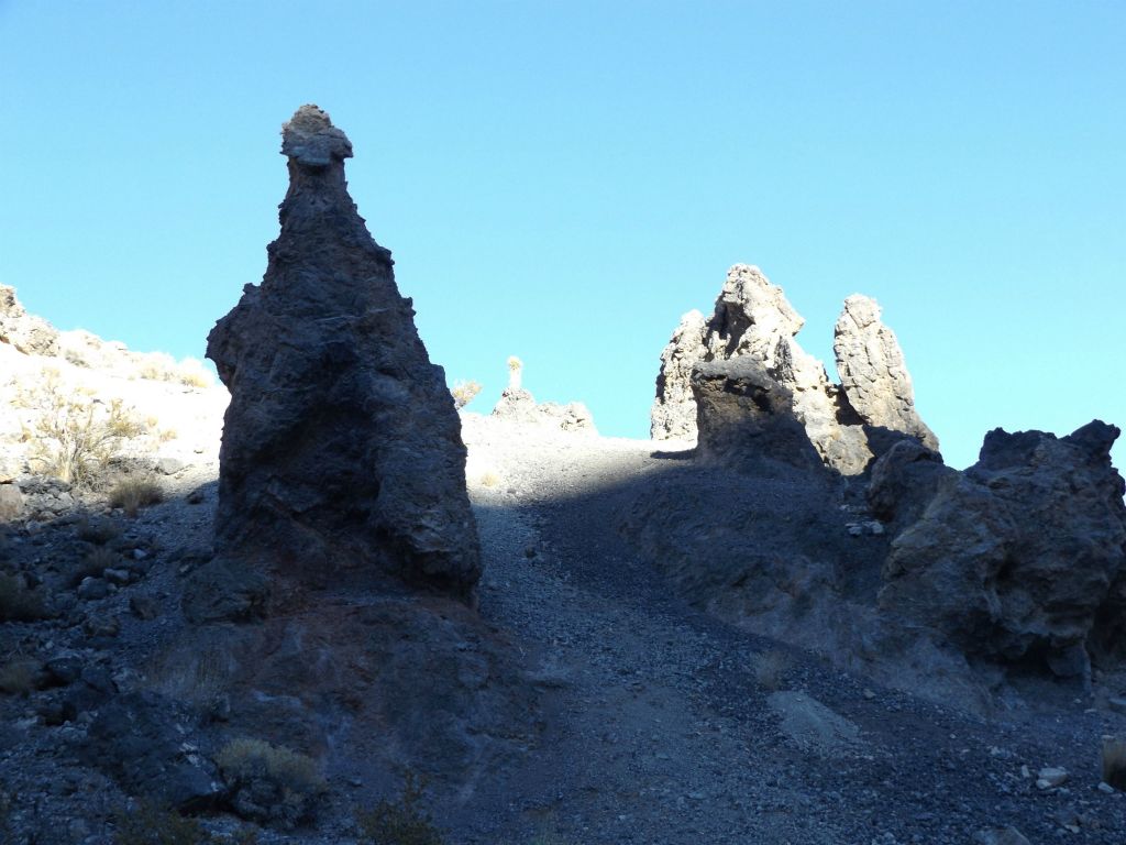 A number of small pinnacles were rising up along this hillside: