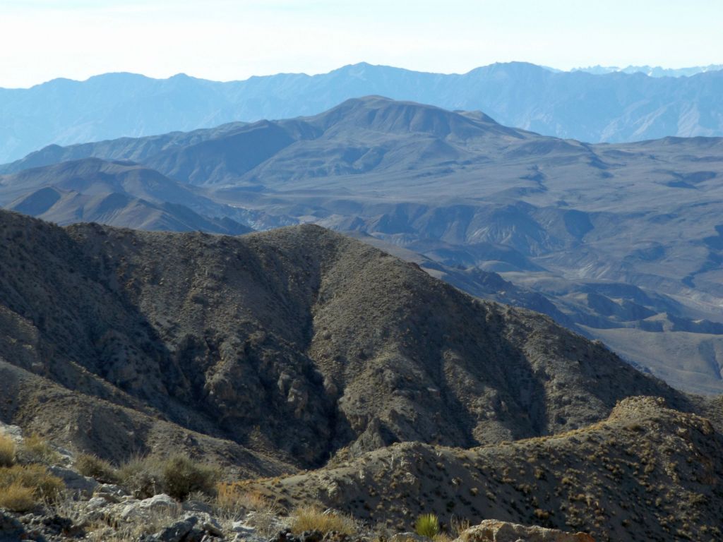 Saline Peak could be seen for the first time.  Almost directly behind Saline Peak is Keynot Peak (11,101 feet) in the Inyos.  Just to the right of Keynot Peak is Mount Inyo (10,975 feet):