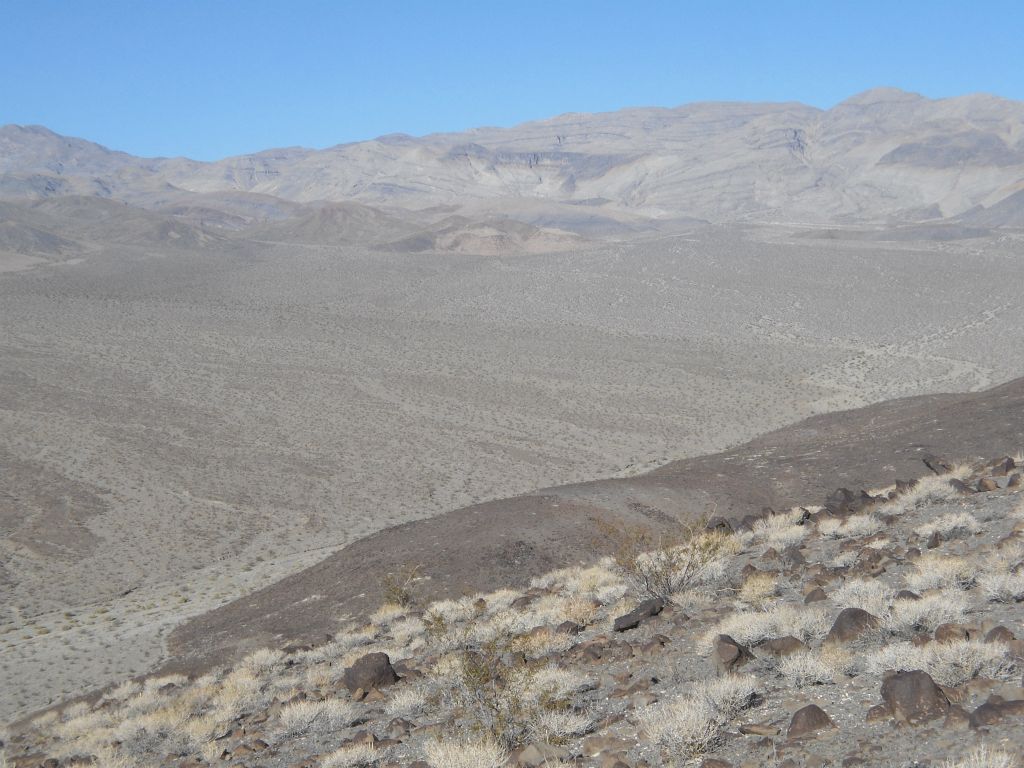 To the right of Dry Mountain, the eastern side of Round Valley is visible: