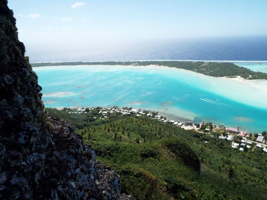 The large rock outcropping limits visibility to the north.  This is the view looking to the east: