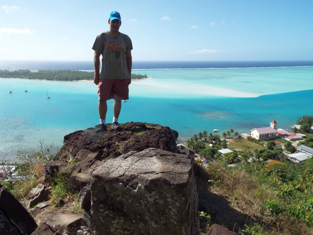This small rock outcropping is the first main viewpoint during the hike up.  It's a great place to take a first break: