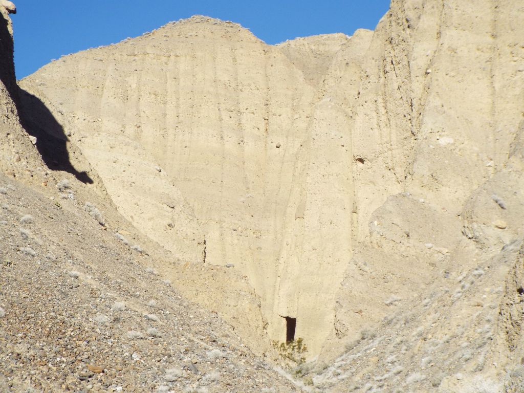 This area was so spectacular.  Not only did it have extremely high walls, but the walls were flat, like sheer cliffs: