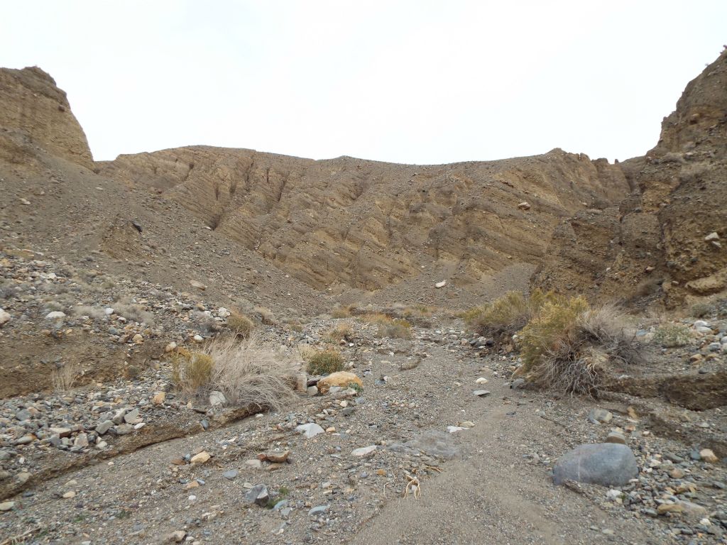 The wash finally smoothed out which made the hiking a little bit easier:
