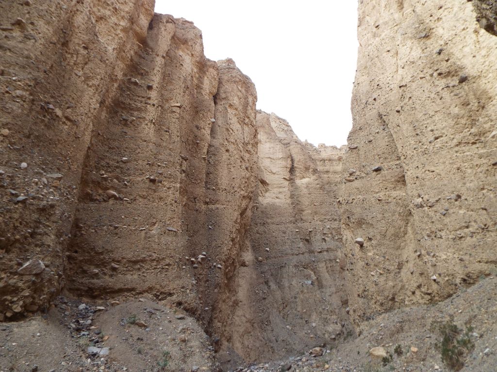 It is amazing to me that obscure canyons like this can have walls so beautiful that they rival places like Golden Canyon: