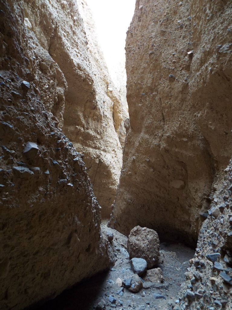 It's always fun to get so immersed in a slot canyon that you can see nothing of the outside world: