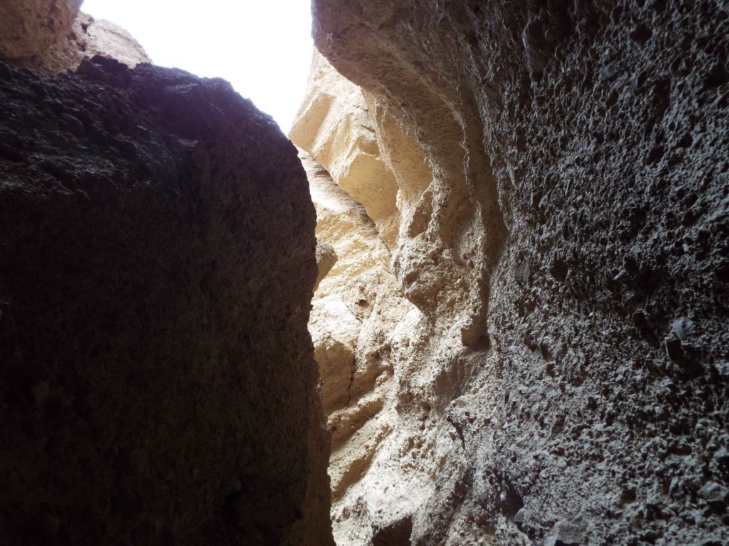 Here, we have reached the end dry fall.  This is the view of the slot above the dry fall: