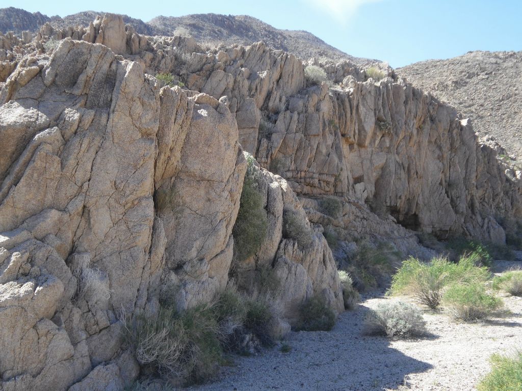 A neat looking rock wall along the side of the canyon: