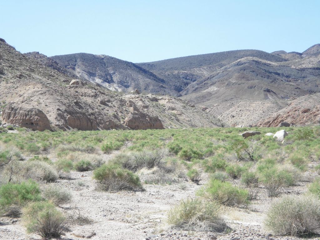 As you can kind of tell in this picture, the 4-way Junction has several smaller canyons which head off into different directions: