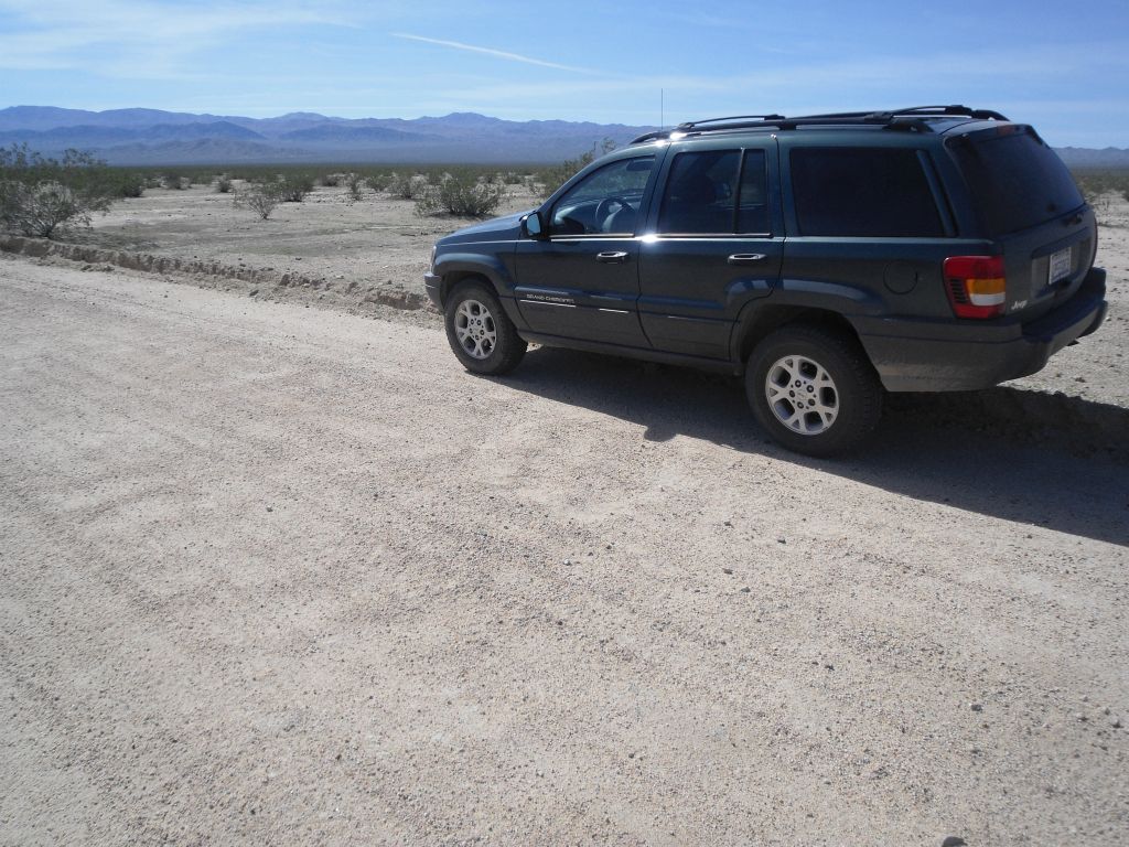 Parking along the Harry Wade Road, a ways south of the Amargosa River Crossing: