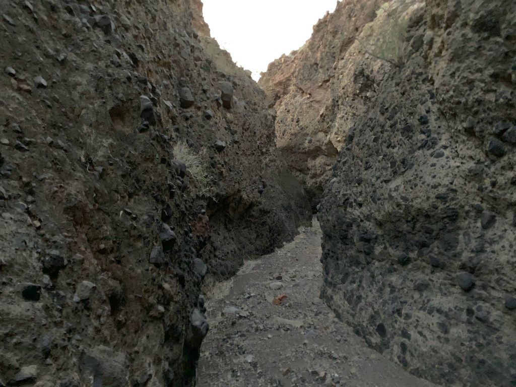 These walls had a very rough surface with lots of bulging rocks emerging from the conglomerate: