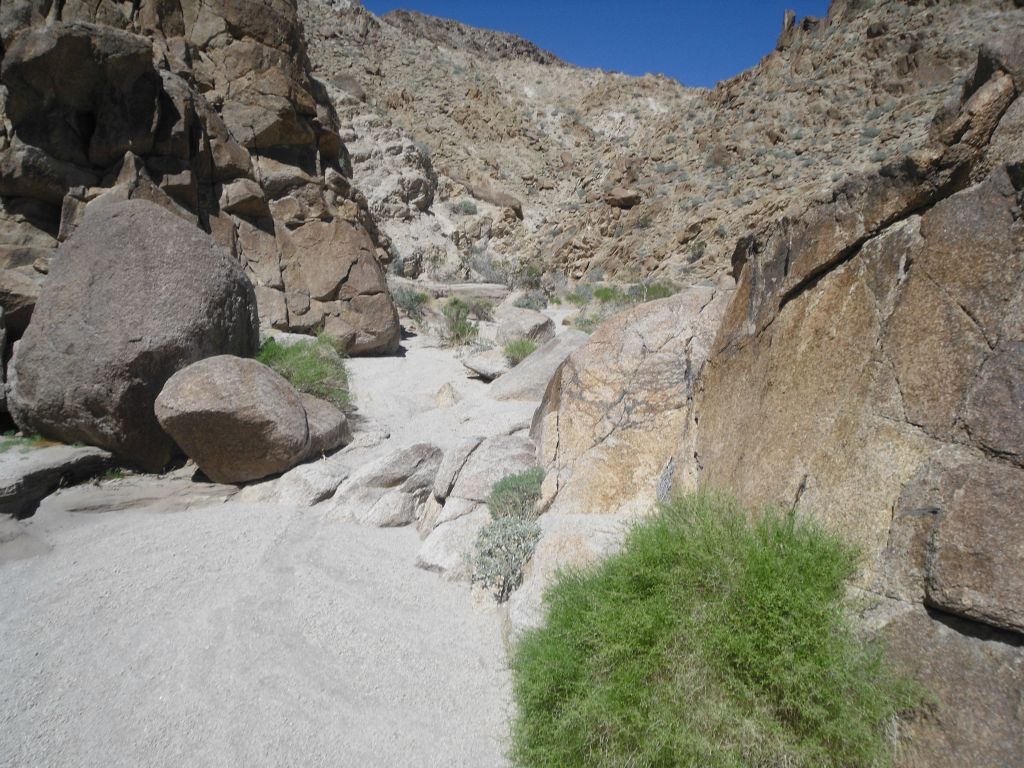 This is such a pretty canyon to walk through.  I can't stress enough how much I enjoyed this entire hike: