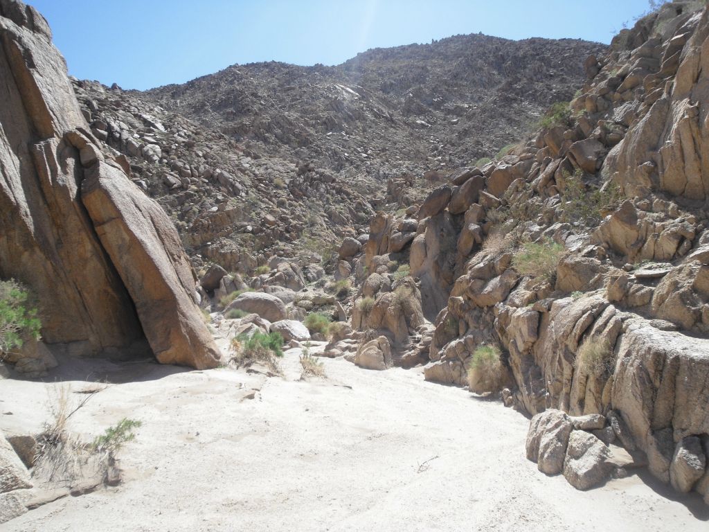 Look at these very neat slab-like boulders on the left side of the picture: