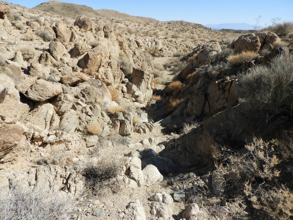 The wash passed through this small section of narrows with decomposed granite side walls: