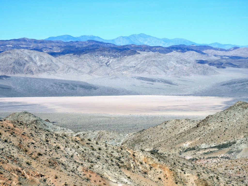 Owl Lake looked even more impressive once we reached the main ridge:
