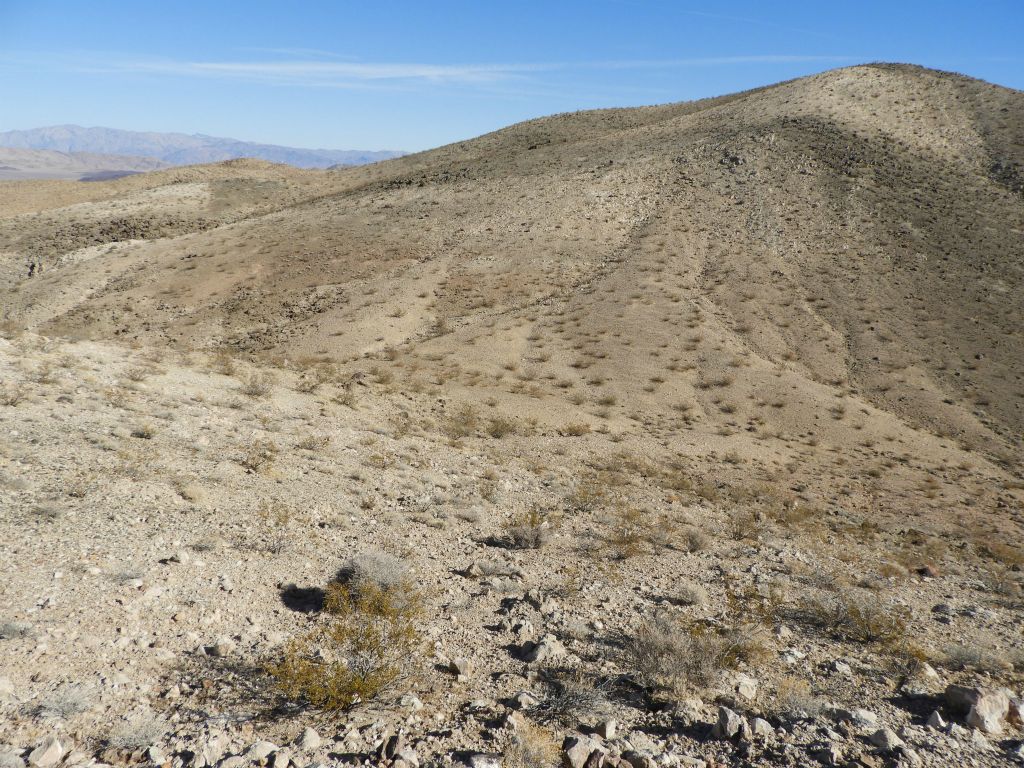 This is the crossover spot from the road to Spring BM.  It must be one of the easiest park summits to reach for those with a 4WD Jeep: