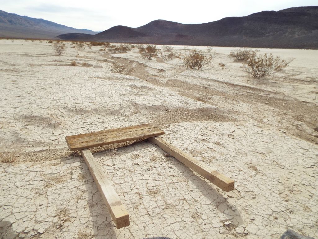 At the northern end, we found this fallen monument entrance sign: