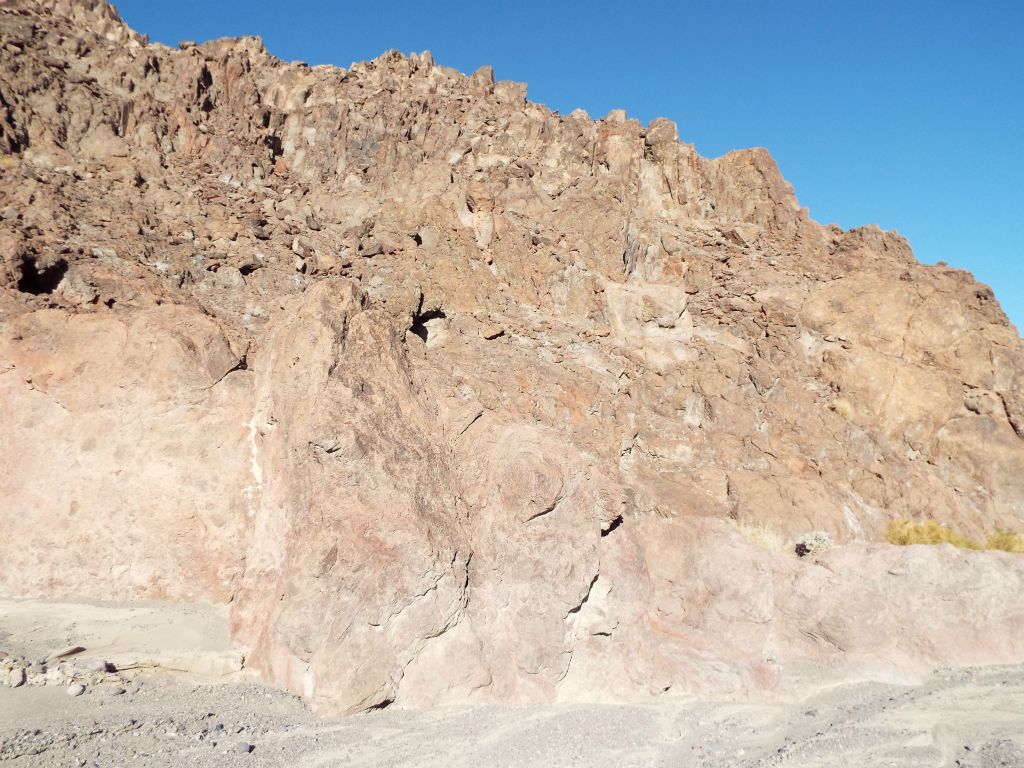 As you can see, the hillsides were more colorful with unique shapes: