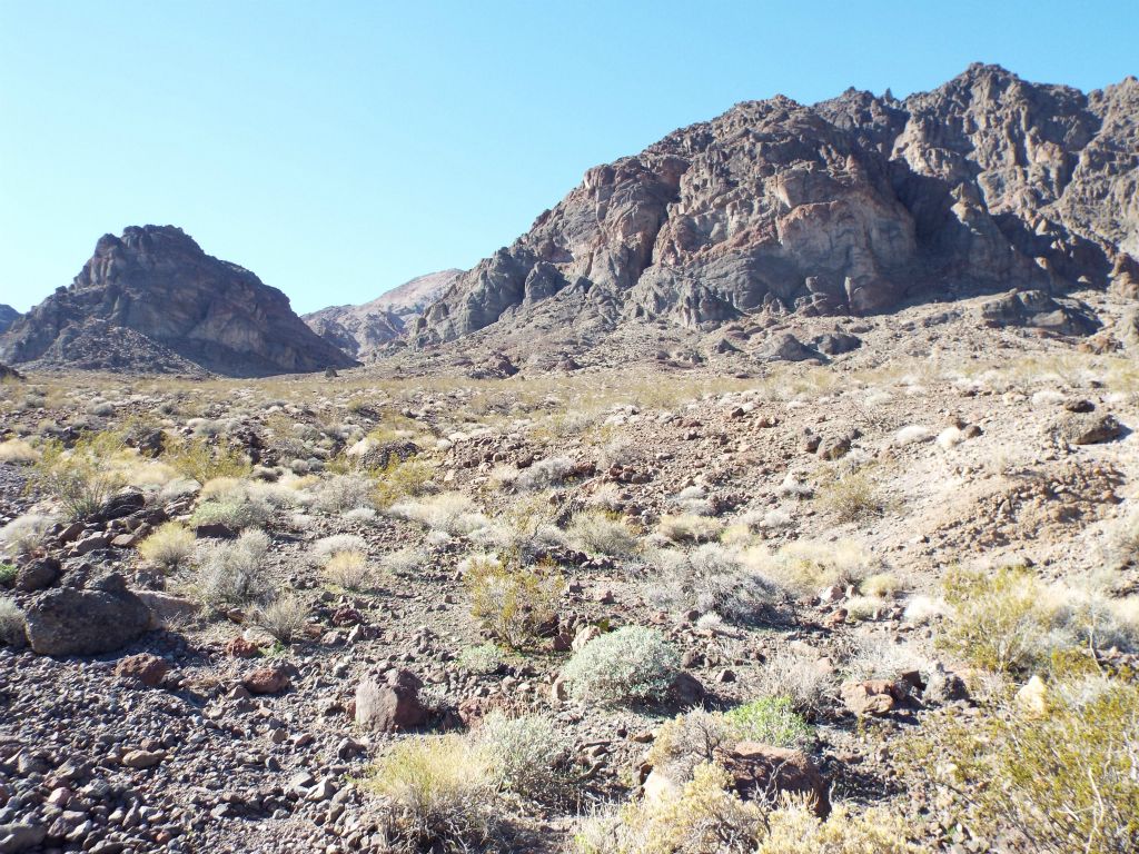 The terrain was a bit more difficult closer to the face, but still very manageable: