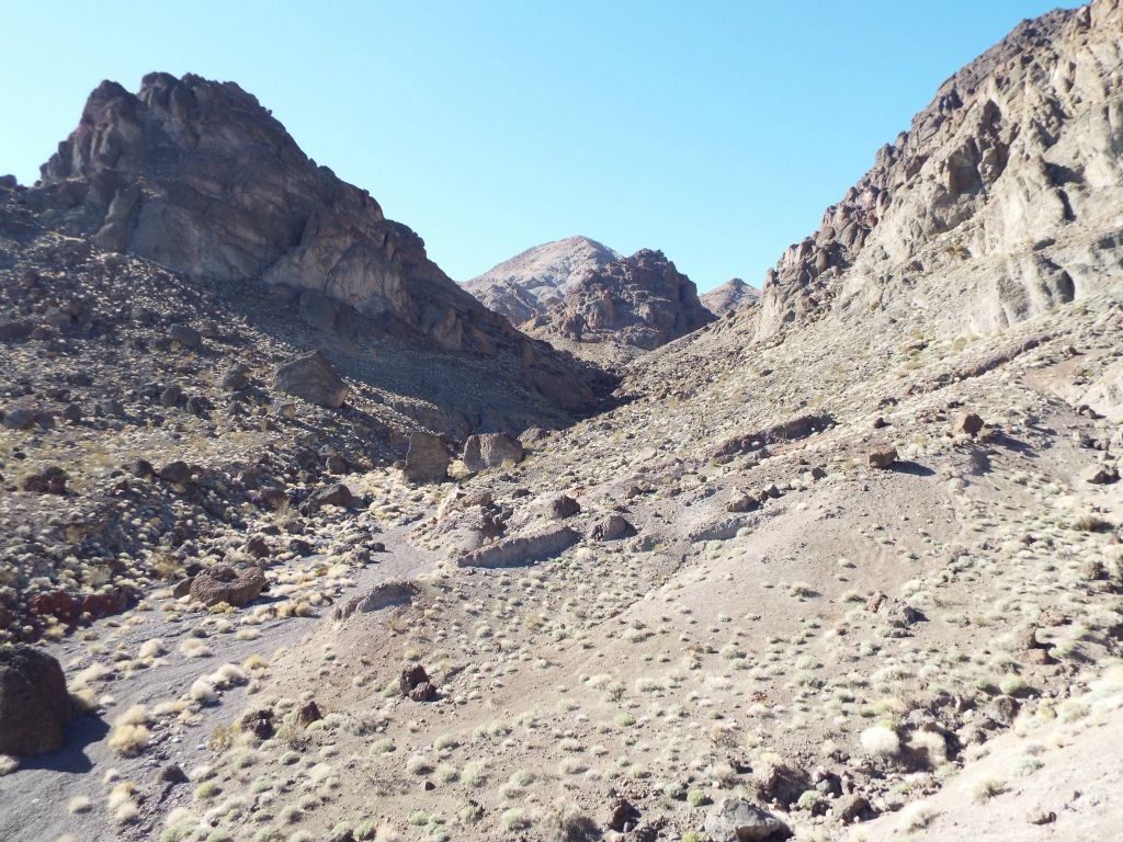 After hiking around the eastern face of the mountain, we came upon the wash of the gorge below us: