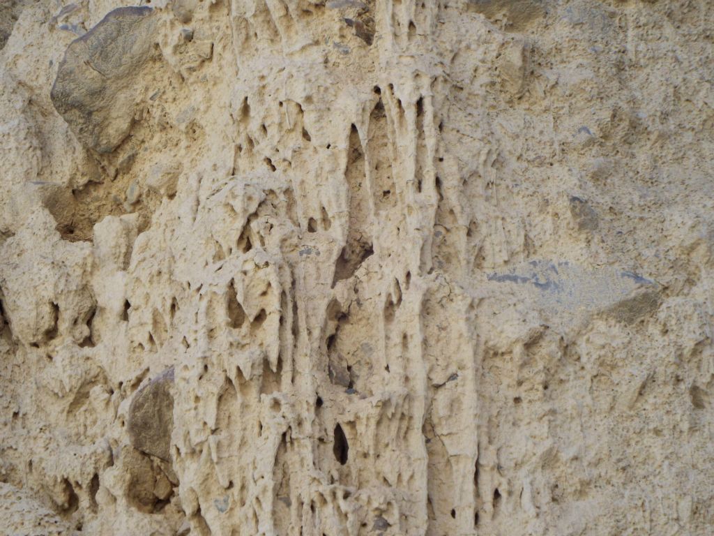 Dripping mud can be found here, much as it can be seen in many of the conglomerate rock canyons: