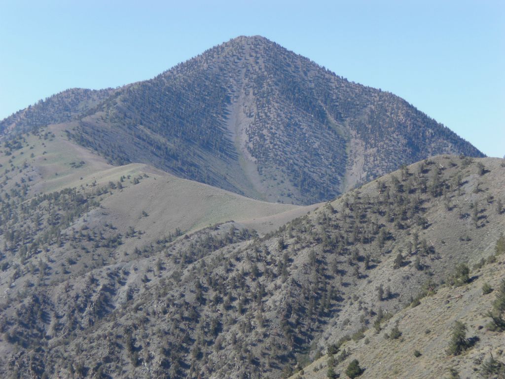 We now had an awesome view looking towards Telescope Peak.  It was nice to have the end destination in sight even though we still had over 4 miles of hiking to go: