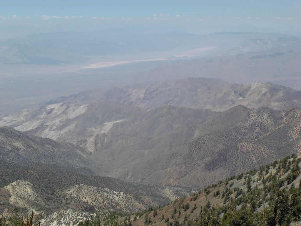 Looking to the northwest, a nice view of Panamint Dry Lake, Lake Hill, and the Panamint Sand Dunes was visible: