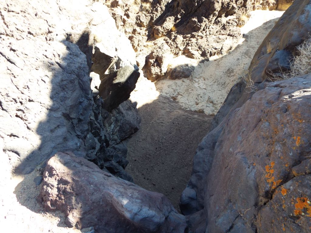 There would be no way to safely climb down this major dry fall:
