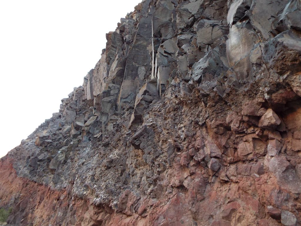 I really like spots like this where the canyon wall has so much interesting texture to it: