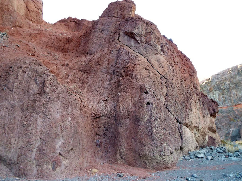 The red and purple rock colors blend so well together: