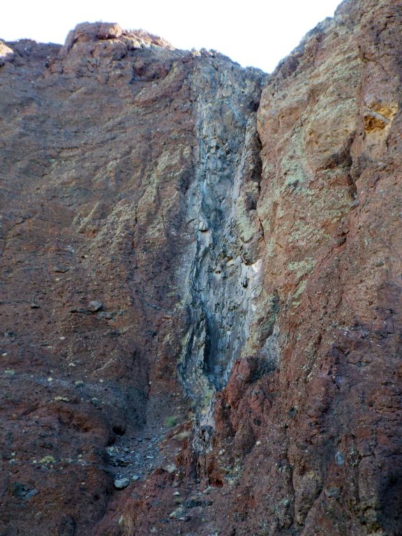 This magnificent dry fall is hundreds of feet tall and is no doubt one of the most visually striking in the park: