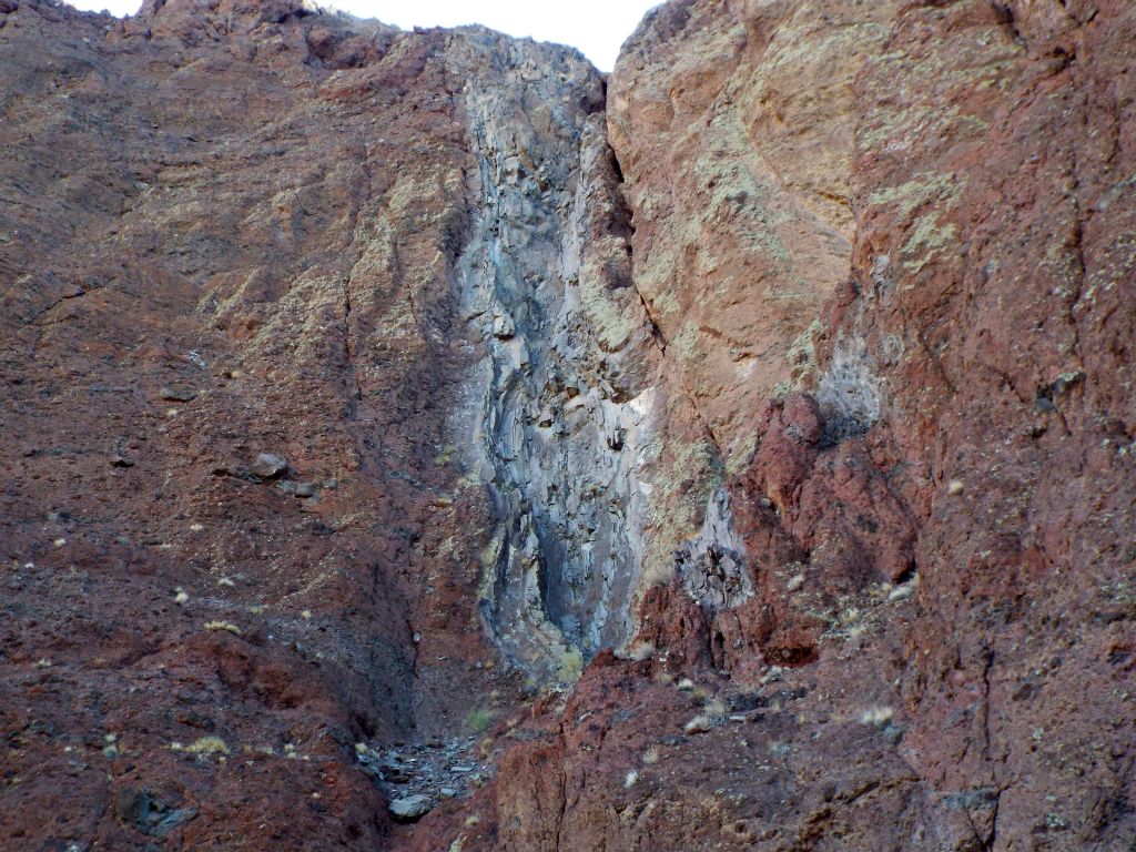 One more close-up of the polished dry fall from a slightly different angle: